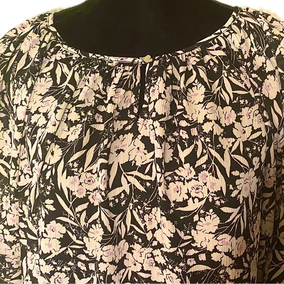 💐CHAPS FLORAL CHIFFON FLUTTER-SLEEVE TUNIC💐 - Picture 2 of 4